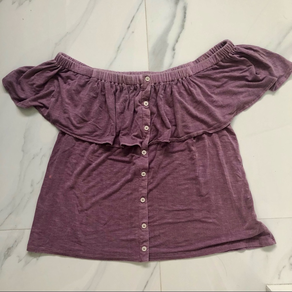 OFF THE SHOULDER TOP